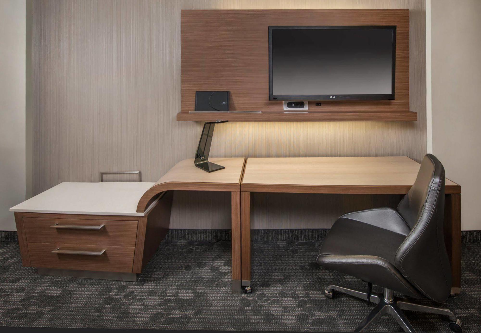 מלון Courtyard By Marriott Portland Airport מראה חיצוני תמונה